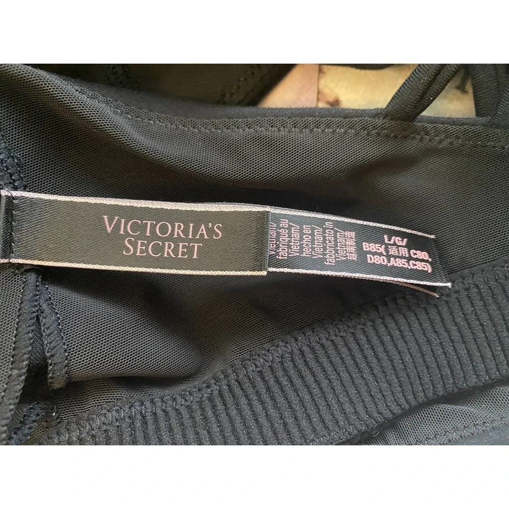 Victorias Secret Sports Bra Size L Black Criss Cross Back‎ Straps V Logo